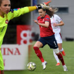 Pojďte si zakopat se stylem a propadněte tomuto sportu, který bývá považován za ryze mužský. Už dávno to však není pravda. Ženský fotbal posiluje.