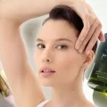 Krása a zdraví totiž spolu souvisí. Je proto nutné sledovat i složení kosmetických přípravků. Zkuste pro-aging kosmetiku.